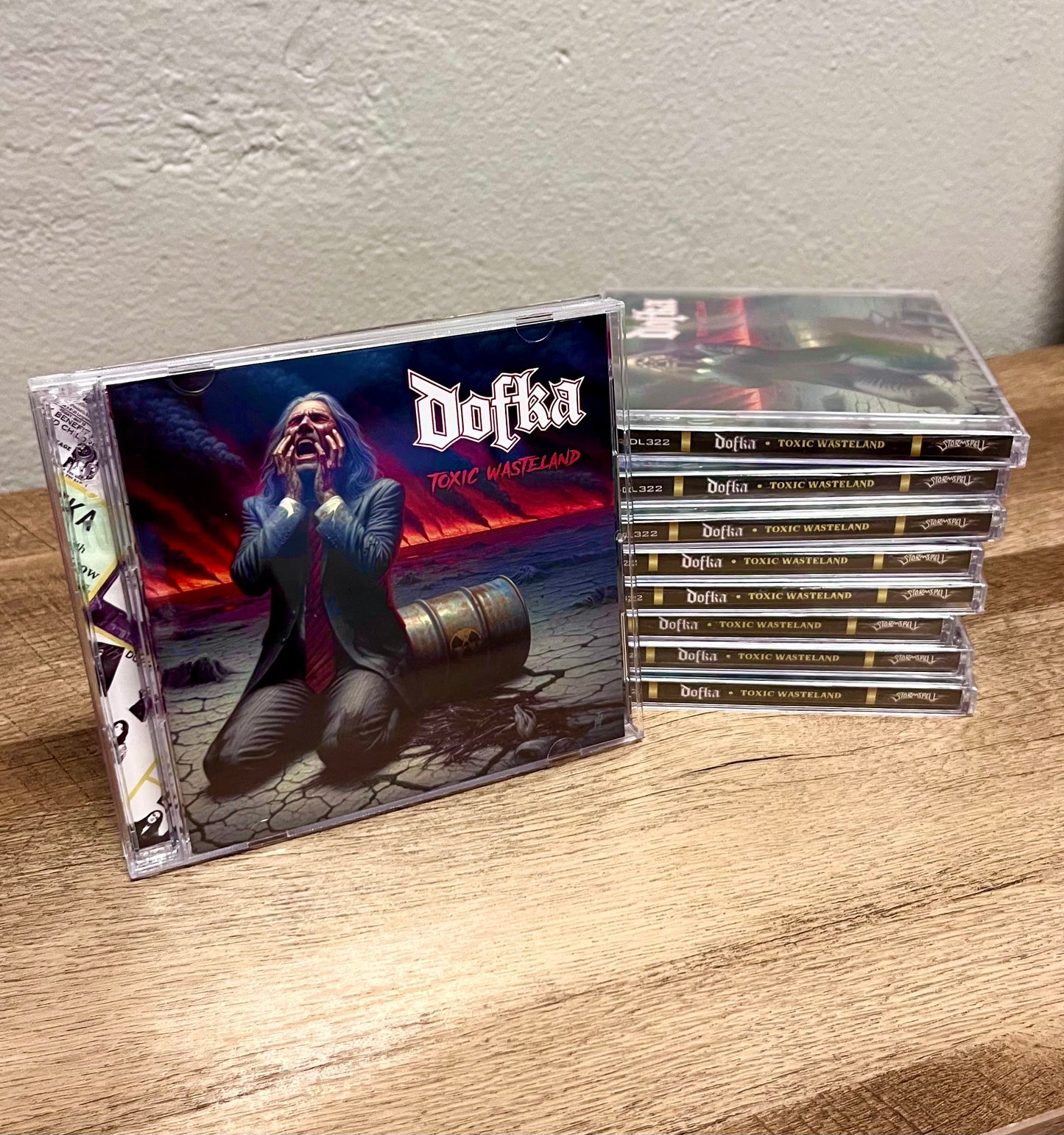 Dofka - Toxic Waste Land (2x CD) UPC: 762765776377