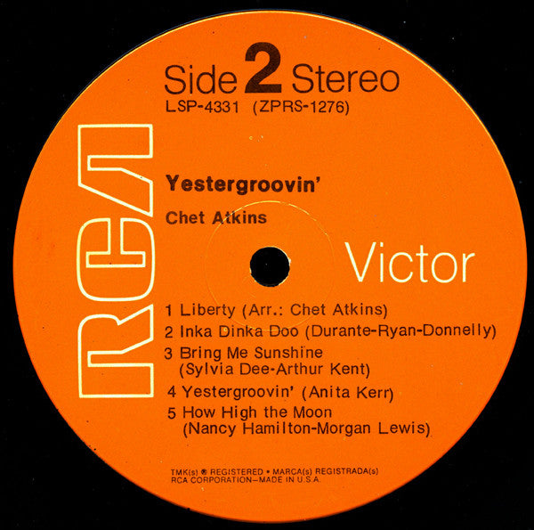 Chet Atkins : Yestergroovin' (LP,Album,Stereo)