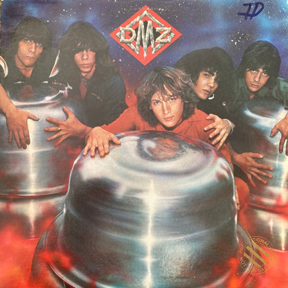DMZ (2) : DMZ (LP,Album)