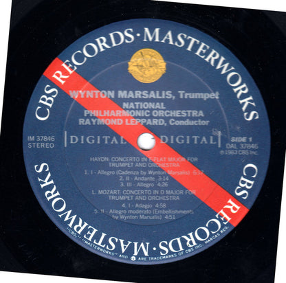 Wynton Marsalis, Joseph Haydn / Johann Nepomuk Hummel / Leopold Mozart, Raymond Leppard, National Philharmonic Orchestra : Trumpet Concertos (LP,Album,Stereo)