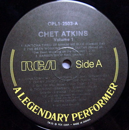 Chet Atkins : A Legendary Performer Volume 1 (LP,Compilation)