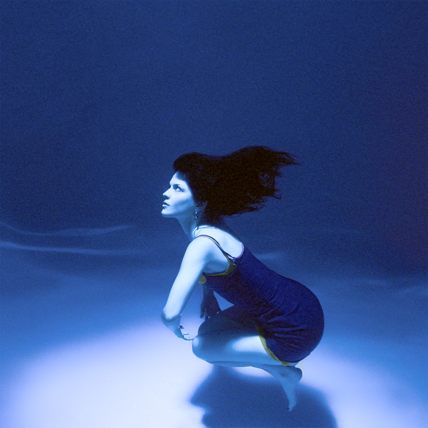 The Marías - Submarine (Indie Exclusive, Iridescent Blue LP Vinyl) UPC: 075678609329
