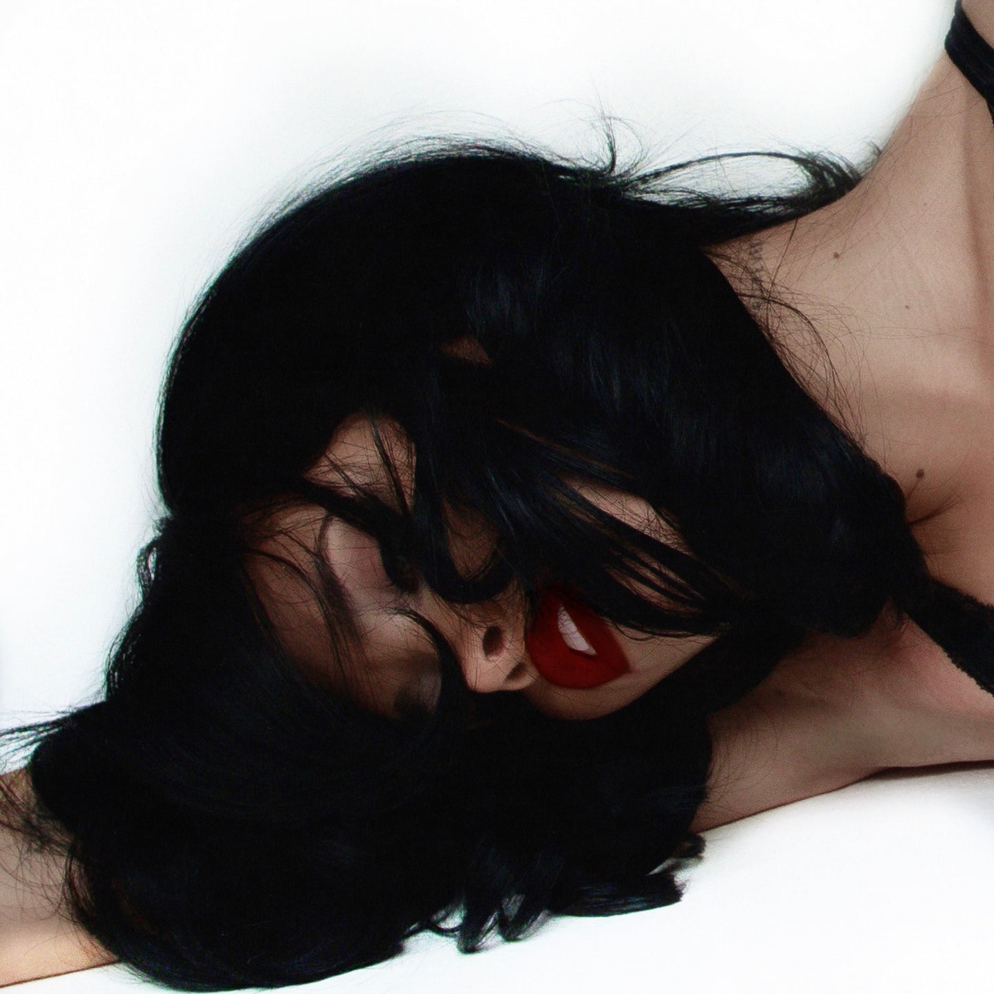 Nessa Barrett - Tough Love album artwork cover