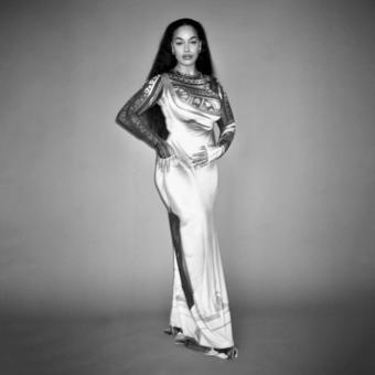 Jorja Smith - Falling Or Flying (Indie Exclusive, Black LP Vinyl with Exclusive Booklet) UPC: 197188165253